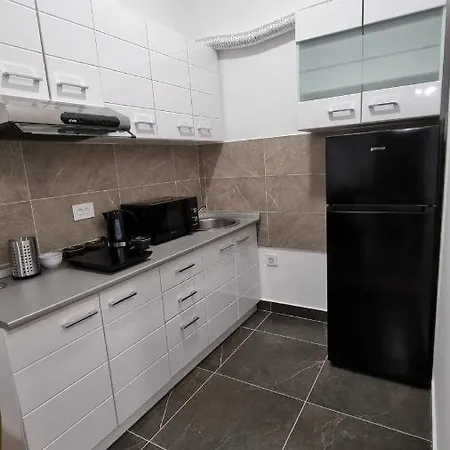 Alek Place Appartement