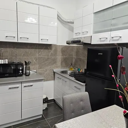 Апартаменты Alek Place