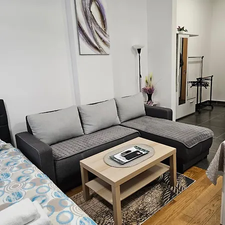 Апартаменты Alek Place