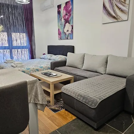 Alek Place Апартаменты